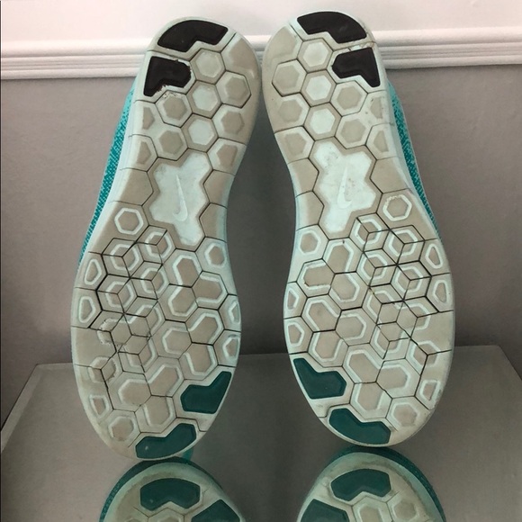 Nike Running Shoes - Picture 4 of 4